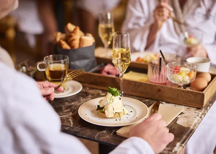 Wellnessresort & De Valkenberg Hotel