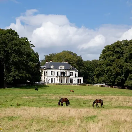 Wellnessresort & De Valkenberg Hotel